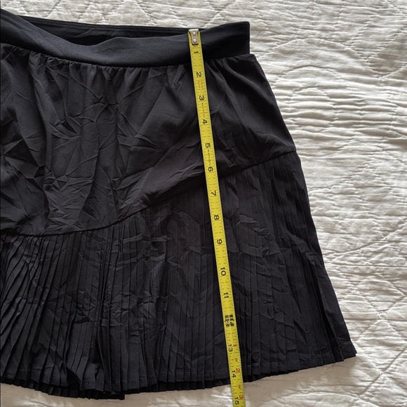 SPANX Yes Pleats Skort - Picture 5 of 11